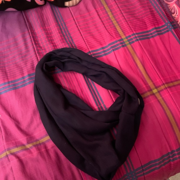 Scarf - Picture 2 of 2